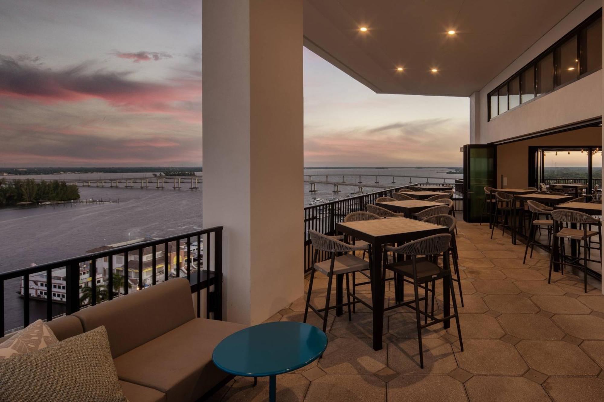 Luminary Hotel & Co., Autograph Collection فورت مايرز المظهر الخارجي الصورة