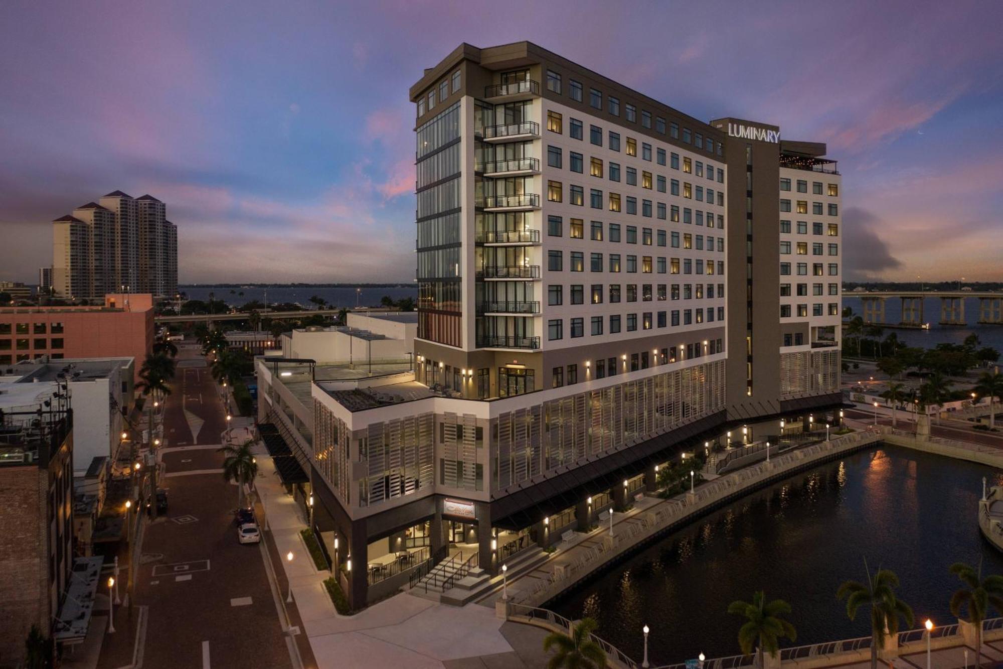 Luminary Hotel & Co., Autograph Collection فورت مايرز المظهر الخارجي الصورة
