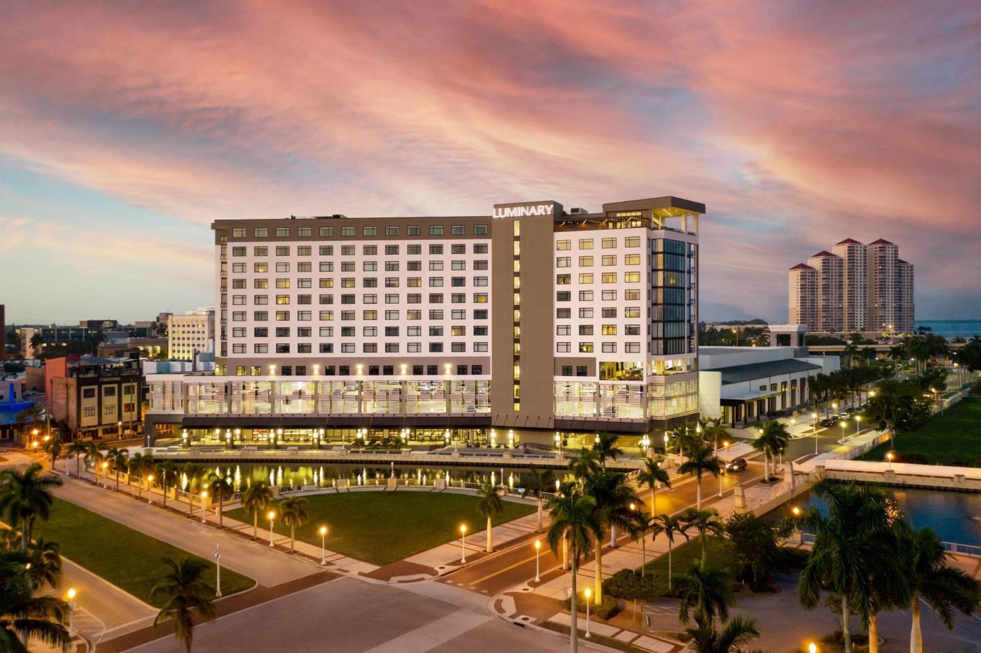 Luminary Hotel & Co., Autograph Collection فورت مايرز المظهر الخارجي الصورة